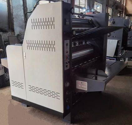 Μηχανή laminating ενισχυμένη με βάρος 3000kg για laminating φύλλα χαρτονιού με φλάουτα