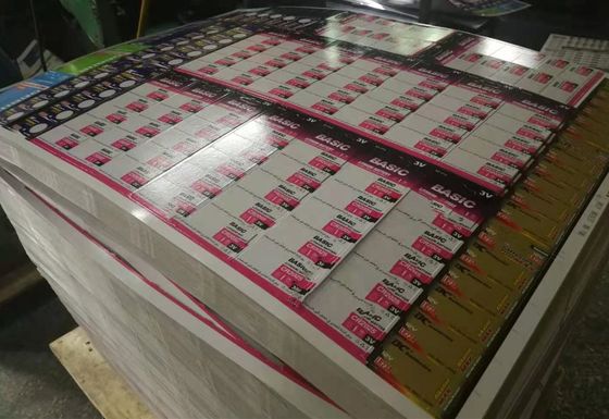 Μηχανή laminating ενισχυμένη με βάρος 3000kg για laminating φύλλα χαρτονιού με φλάουτα